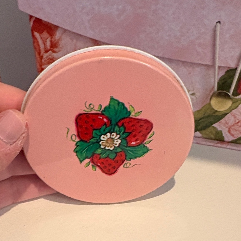 Strawberry shortcake vintage tin - Picture 6 of 7